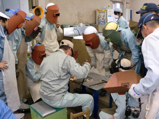 �½�����