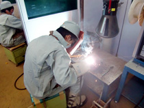 ú������Ⱦ��ư���ܤμ½�